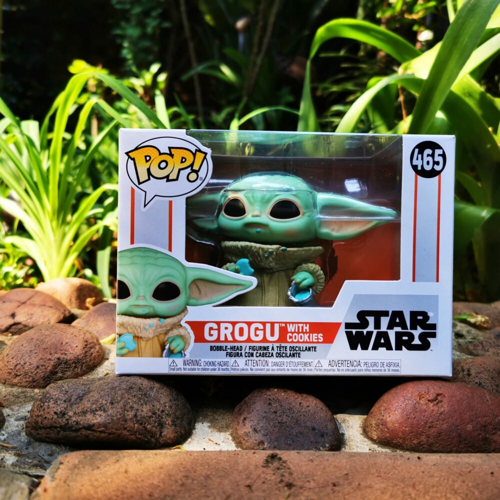 Funko Pop Grogu with Cookie Front