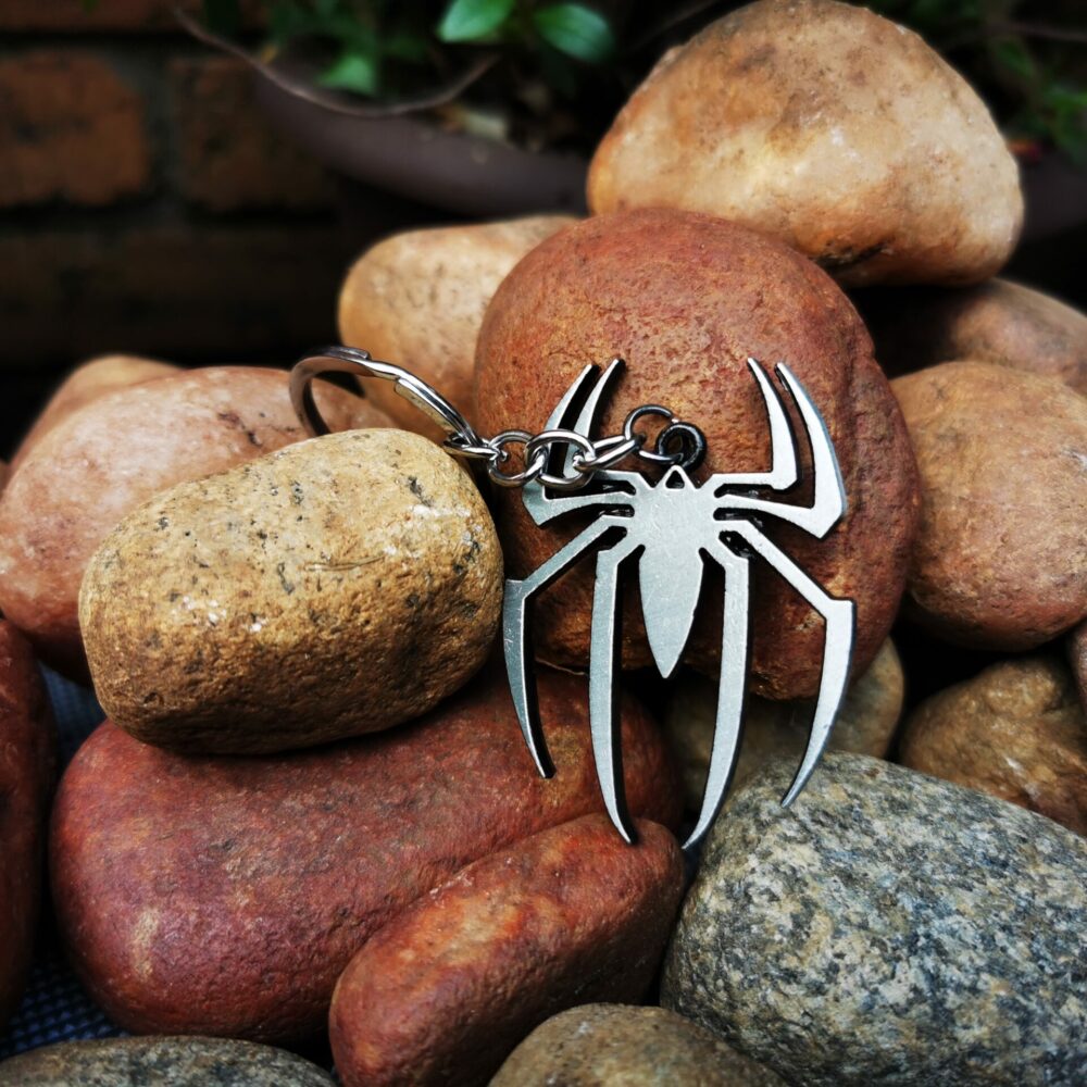 Keychain Spiderman symbol silver